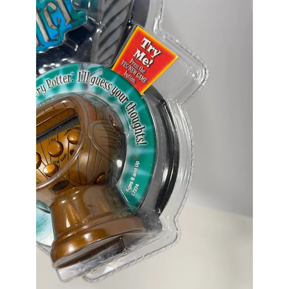 Radica Harry Potter 20Q Electronic Handheld Game Golden Snitch L7274 New 2007